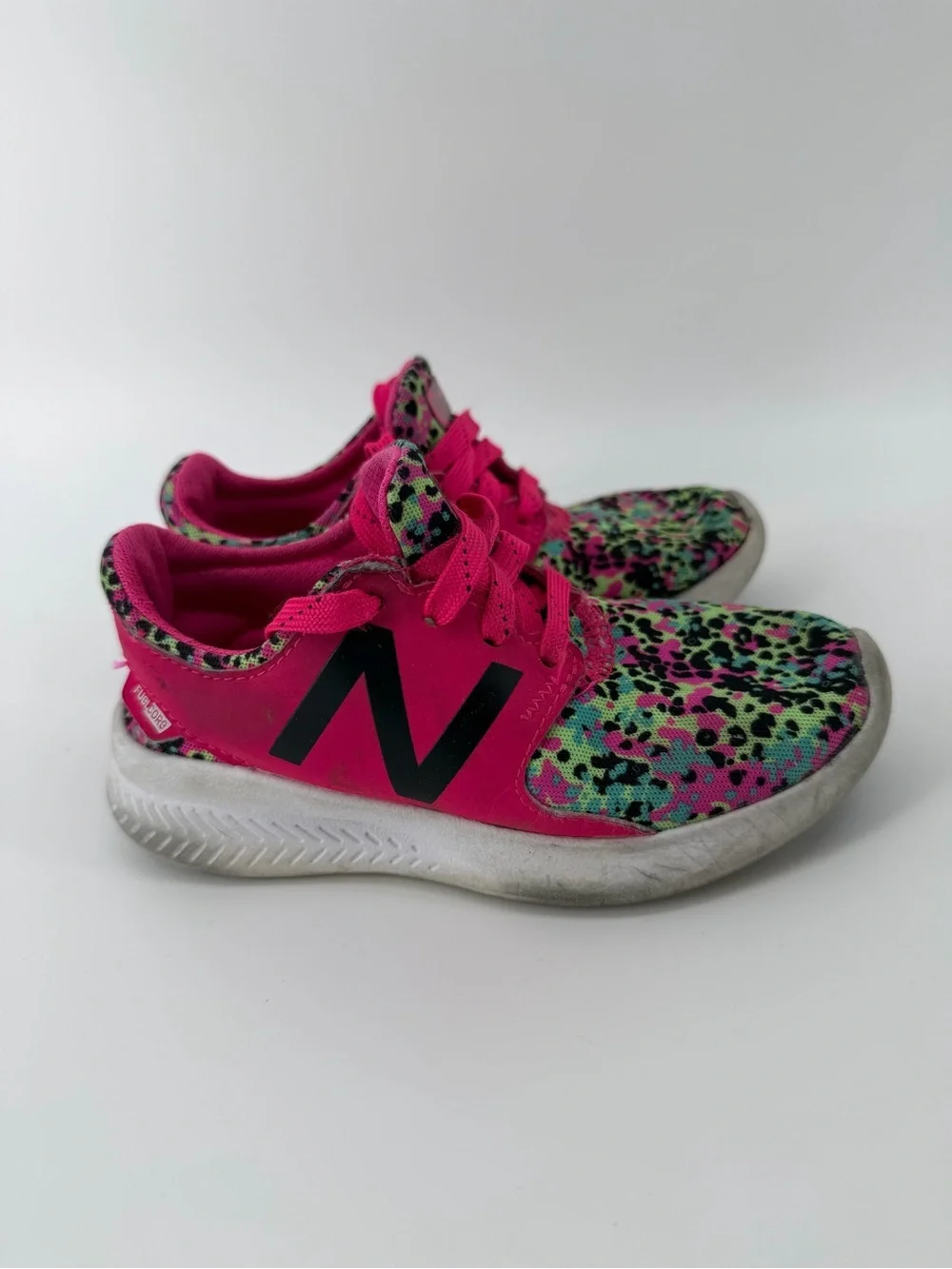 New Balance FuelCore Coast Kids Girls Shoes Size 10.5 Pink Sneakers